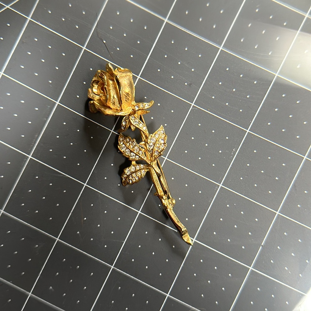 Long stem rose pin brooch with crystals